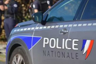 Franța: Directorul unei școli și o profesoară, răniți după ce au fost împușcați de un adolescent de 14 ani cu o pușcă de vănătoare