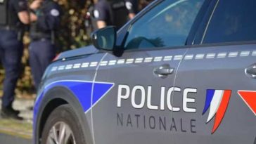 Franța: Directorul unei școli și o profesoară, răniți după ce au fost împușcați de un adolescent de 14 ani cu o pușcă de vănătoare