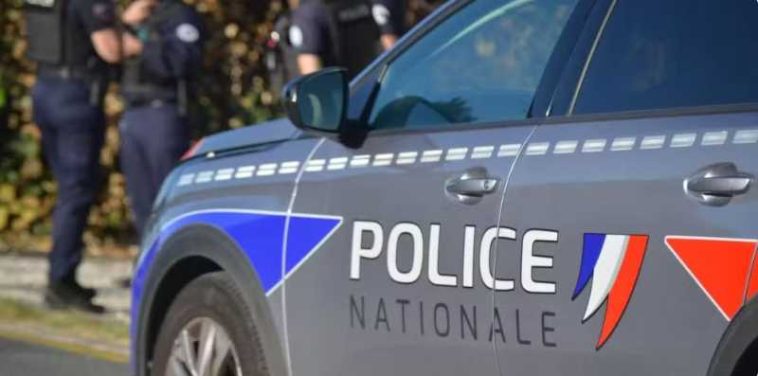Franța: Directorul unei școli și o profesoară, răniți după ce au fost împușcați de un adolescent de 14 ani cu o pușcă de vănătoare