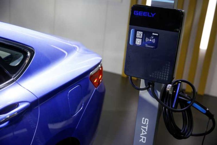 China: Ponderea vehiculelor propulsate cu forme noi de energie a atins un nivel record în septembrie