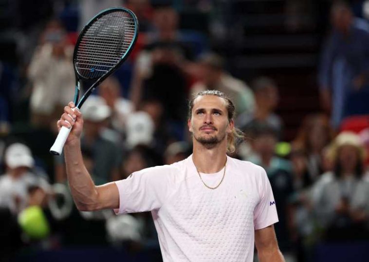 Tenis: Alexander Zverev va deveni numărul unu mondial în urma înfrângerii suferite de Carlos Alcaraz la Shanghai