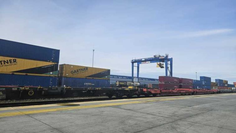 Arad: Parteneriat între autorități și platformele logistice din Curtici, pentru dezvoltarea comerțului extern