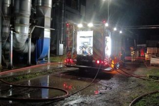 Harghita: Incendiu la un siloz de rumeguș al unei firme de prelucrare a lemnului din Miercurea-Ciuc