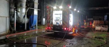 Harghita: Incendiu la un siloz de rumeguș al unei firme de prelucrare a lemnului din Miercurea-Ciuc