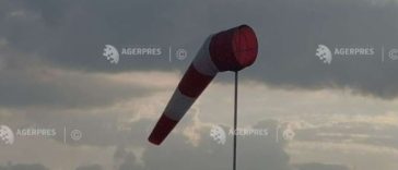 Cod galben de vânt în Dobrogea; ploi în mai multe regiuni