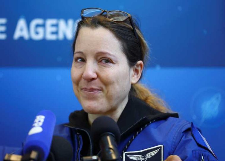 Astronauta franceză Sophie Adenot consideră că oamenii ”nu sunt pregătiți să meargă pe Marte”