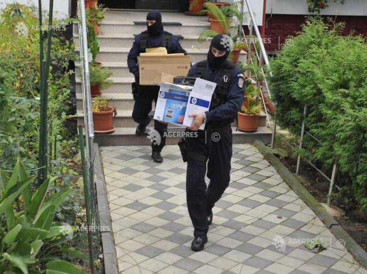 Prahova: 27 de percheziții într-un dosar de fals și înșelăciune; prejudiciul – aproape 2 milioane de lei