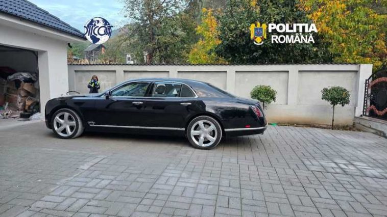 Descinderi la o grupare care importa mașini de lux cu acte false; acuzații de furt și tâlhărie pe teritoriul SUA