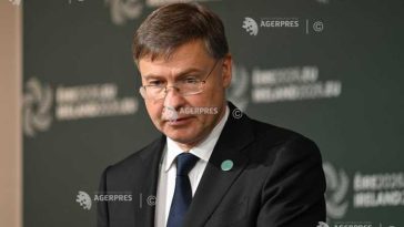 Valdis Dombrovskis: Guvernele europene trebuie să adopte o politică fiscală prudentă