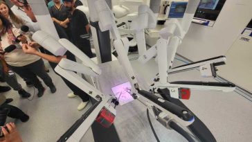 Bistrița-Năsăud: Spitalul Clinic Județean are un al doilea robot Da Vinci funcțional, de ultimă generație (GALERIE FOTO)