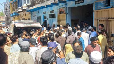 Cel puțin 29 de copii au murit după ce acoperișul unei școli s-a prăbușit, în Pakistan