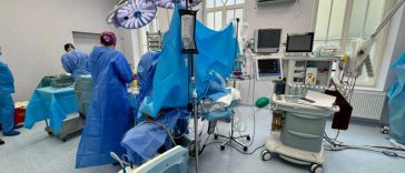 Sibiu: Ficatul și rinichii unui bolnav în moarte cerebrală, prelevate de medici din Cluj-Napoca