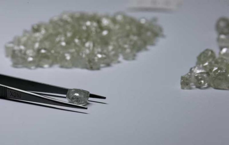 Grupul elvețian de lux Richemont este interesat de gigantul din sectorul diamantelor De Beers (Reuters)