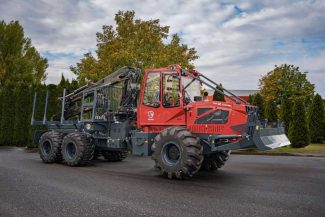 Mureș: Tractorul forestier TAF-X Combi, dezvoltat în România, lansat la München