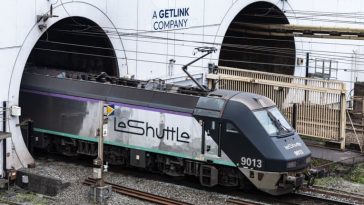 UPDATE Tunel sub Canalul Mânecii: Un microbuz lovește un tren, cel puțin 19 răniți