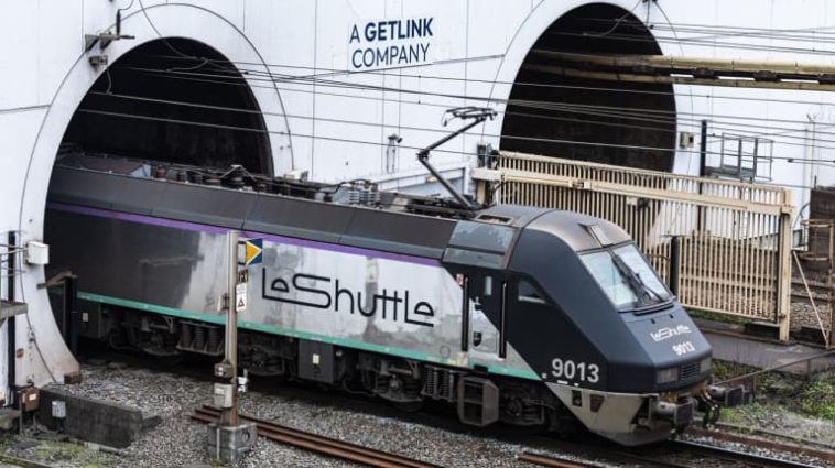 UPDATE Tunel sub Canalul Mânecii: Un microbuz lovește un tren, cel puțin 19 răniți