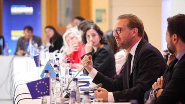 Dominic Fritz, la reuniunea liderilor Renew Europe: USR nu va permite ca România să se izoleze de Europa