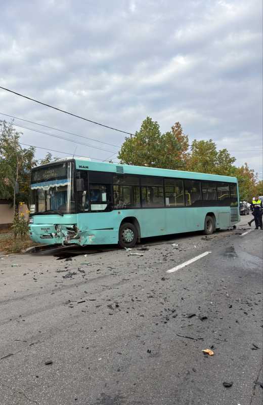 Dolj: Numărul răniților în accidentul de la Craiova a crescut la zece; un tânăr a decedat