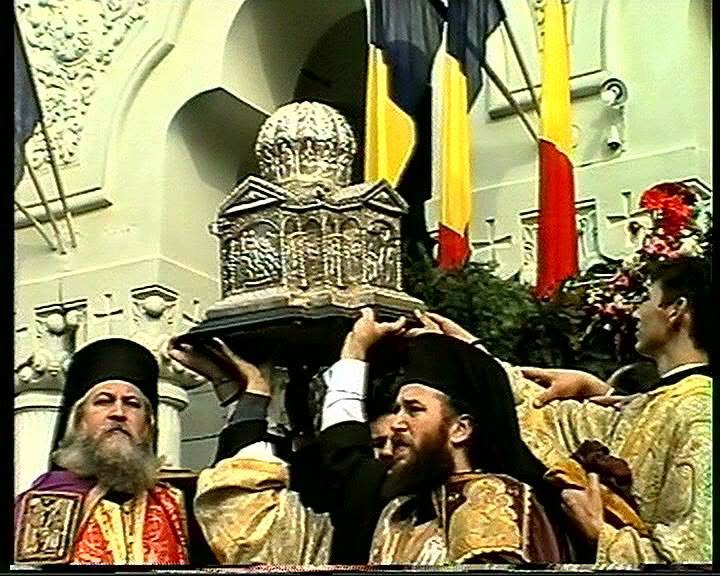 Galați: Pelerinaj al Luminii, organizat de Arhiepiscopia Dunării de Jos, la 30 de ani de la aducerea moaștelor Sfântului Andrei