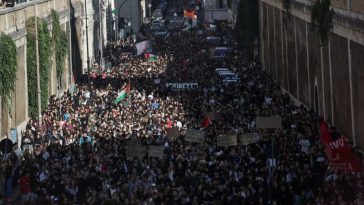 Zeci de mii de studenți protestează în Italia și cer un învățământ public mai performant și combaterea crizei climatice (GALERIE FOTO)