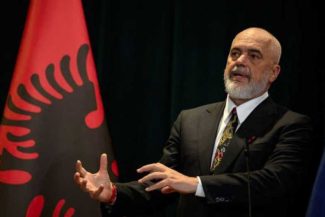 Albania: Premierul acuză ”mâini străine” de instigarea la violențe
