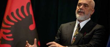 Albania: Premierul acuză ”mâini străine” de instigarea la violențe