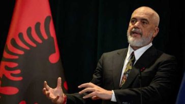 Albania: Premierul acuză ”mâini străine” de instigarea la violențe