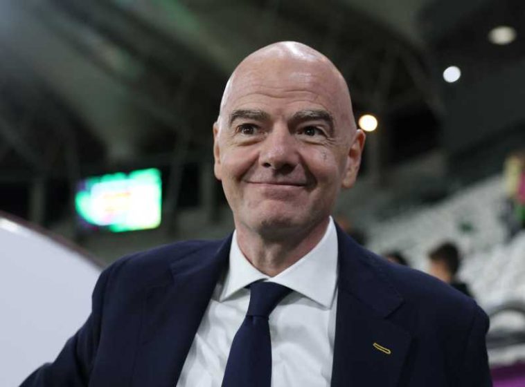Fotbal: Oficiali ai FIFA îi cer lui Infantino să renunțe la premiul pentru pace sau să-l depolitizeze