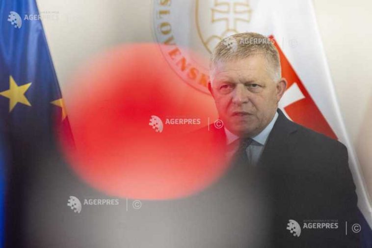 Premierul Robert Fico a părăsit prematur summitul UE pentru a pleca în Serbia să-l susțină pe Aleksandar Vucic