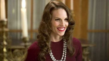 Hilary Swank, în vârstă de 52 de ani, critică reacțiile negative ce vizează sarcinile la o vârstă mai înaintată
