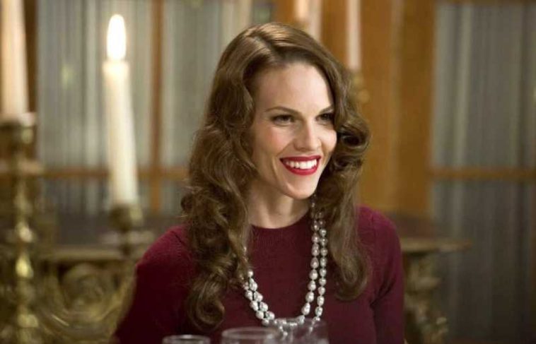 Hilary Swank, în vârstă de 52 de ani, critică reacțiile negative ce vizează sarcinile la o vârstă mai înaintată