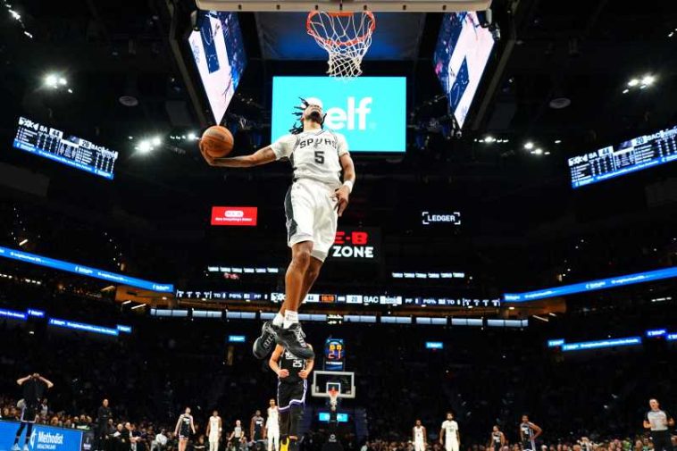 Baschet: San Antonio Spurs, cu Wembanyama, victorie lejeră împotriva lui Sacramento Kings înainte de debutul sezonului