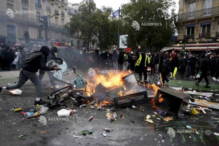 Franța: Record de 855 de arestări la Paris pe fondul protestelor privind condițiile din școli și costul vieții