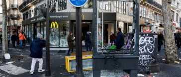 Mobilizare împotriva costului vieții în Franța: Peste 1800 de arestări, anunță ministrul de interne