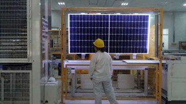 China ar putea restricționa exporturile de tehnologie din industria energiei solare