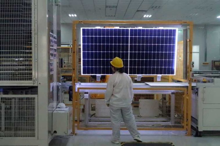 China ar putea restricționa exporturile de tehnologie din industria energiei solare