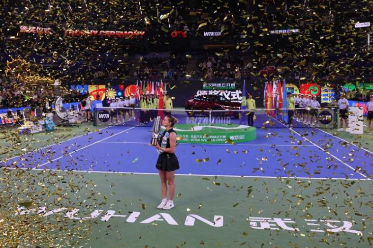 Tenis: Poloneza Maja Chwalinska a câștigat turneul WTA 1.000 de la Wuhan, primul titlu la vârsta de 25 de ani