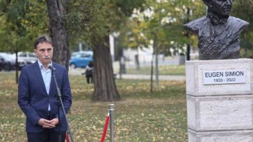 Alba: Bust al academicianului Eugen Simion, dezvelit pe Aleea Scriitorilor din Alba Iulia