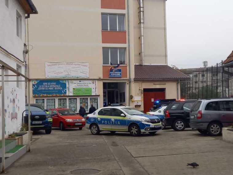 Bistrița-Năsăud: Cadru didactic, atacat cu un cuțit de un elev de gimnaziu, la o școală din Bistrița