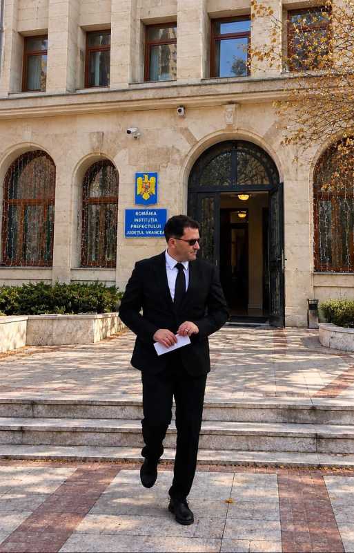 Vrancea: Prefectul Liviu Macovei și-a anunțat demisia, după decizia PNL de a intra în opoziție