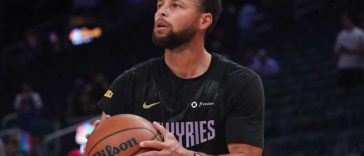 Baschet: NBA – Stephen Curry, vedeta lui Golden State, a părăsit antrenamentul accidentat