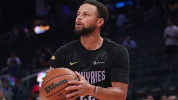 Baschet: NBA – Stephen Curry, vedeta lui Golden State, a părăsit antrenamentul accidentat