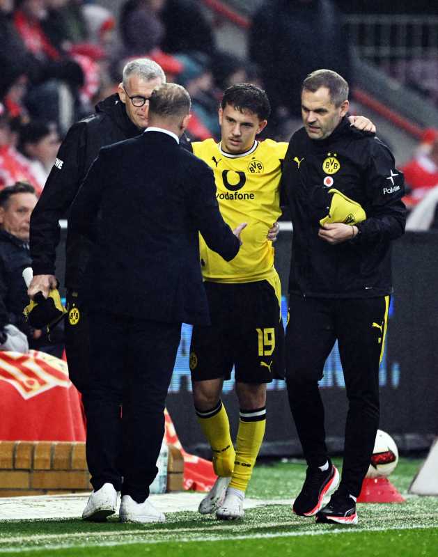 Fotbal – Liga Campionilor: Borussia Dortmund, fără Konstantinos Karetsas la meciul cu Sabah