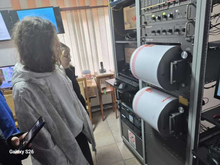 Vrancea: Cutremur ‘în direct’ pentru mai mulți elevi gălățeni, la Observatorul Seismologic Vrâncioaia