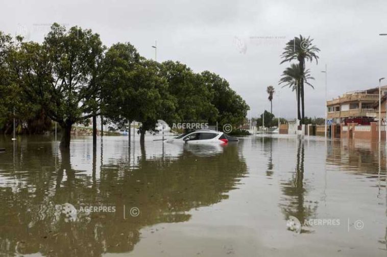 Spania/ Cel puțin patru morți în urma ploilor și inundațiilor din regiunea Valencia (GALERIE FOTO)