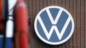 Volkswagen recheamă în service peste 70.000 de automobile electrice din cauza unor baterii defecte