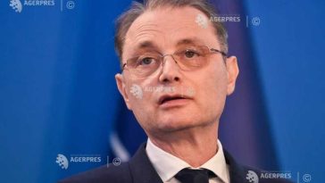 Premierul Luca Niculescu merge miercuri la cinci ministere pentru preluarea mandatelor de către noii miniștri
