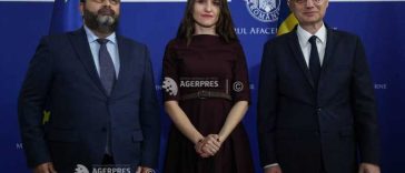 Dan Neculăescu a preluat mandatul de ministru de Externe, în prezența premierului Luca Niculescu (GALERIE FOTO)