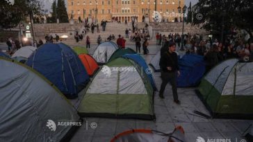 Grecia: La fel ca în Franța, elevi, studenți, profesori și funcționari ies în stradă