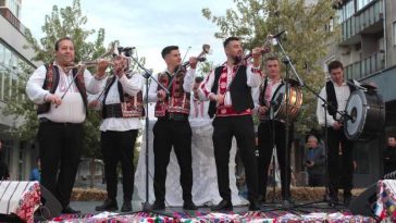 Bihor: Peste 7.000 de participanți la ”Higheghe și vin”, în patru orașe din județ (GALERIE FOTO)